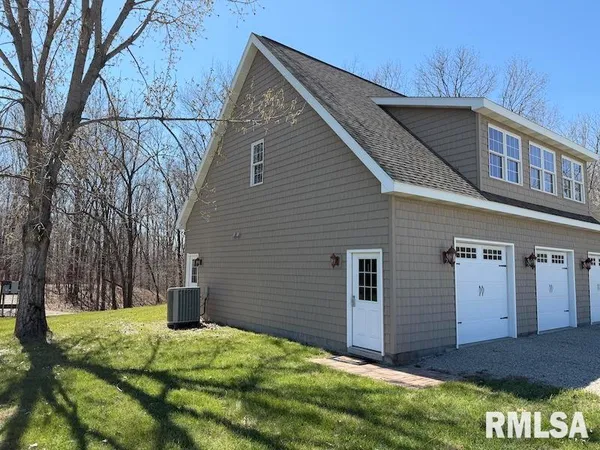 $592,500 | 19003 North Hammer Road, Marshall, IL 62441