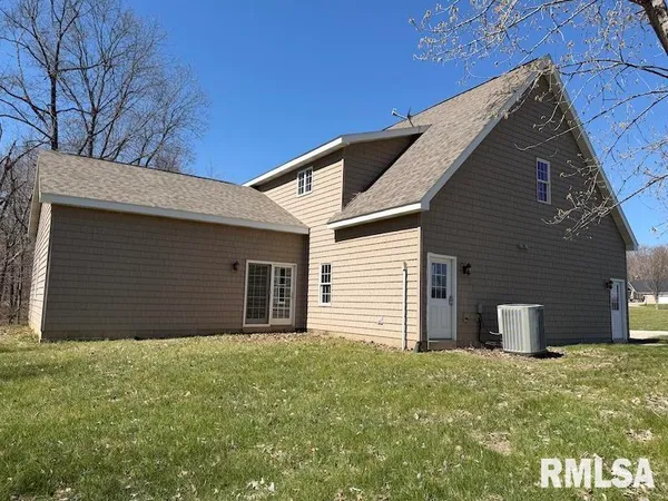 $592,500 | 19003 North Hammer Road, Marshall, IL 62441
