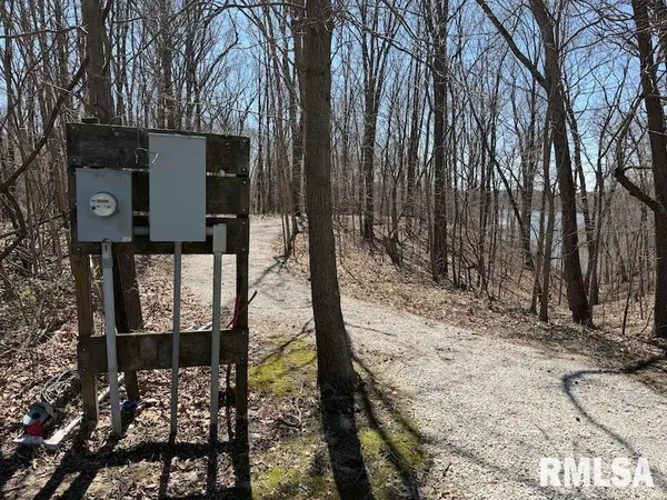 $592,500 | 19003 North Hammer Road, Marshall, IL 62441