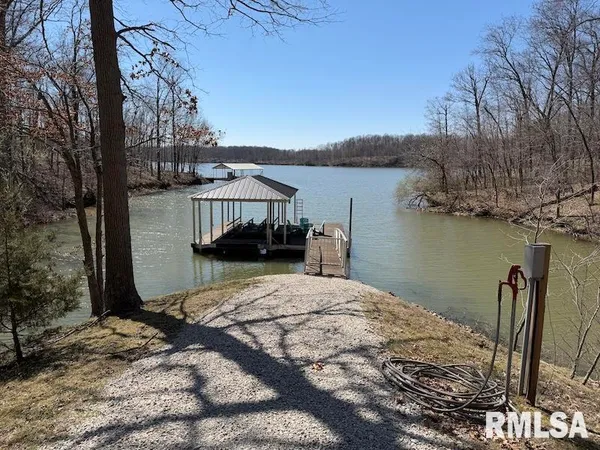 $592,500 | 19003 North Hammer Road, Marshall, IL 62441