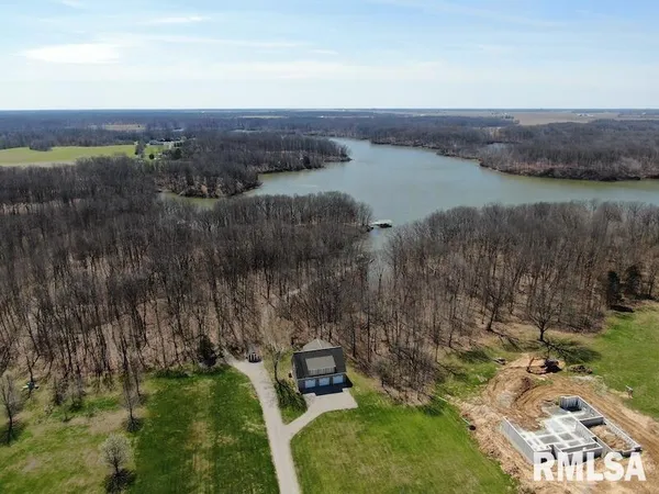 $592,500 | 19003 North Hammer Road, Marshall, IL 62441