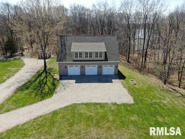 $592,500 | 19003 North Hammer Road, Marshall, IL 62441
