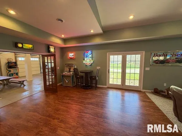 $592,500 | 19003 North Hammer Road, Marshall, IL 62441
