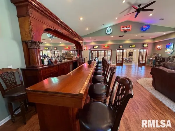 $592,500 | 19003 North Hammer Road, Marshall, IL 62441