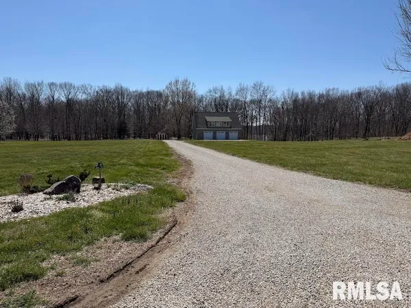 $592,500 | 19003 North Hammer Road, Marshall, IL 62441