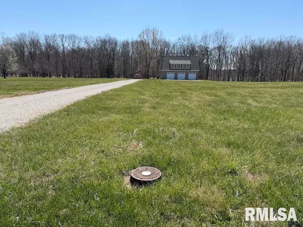 $592,500 | 19003 North Hammer Road, Marshall, IL 62441
