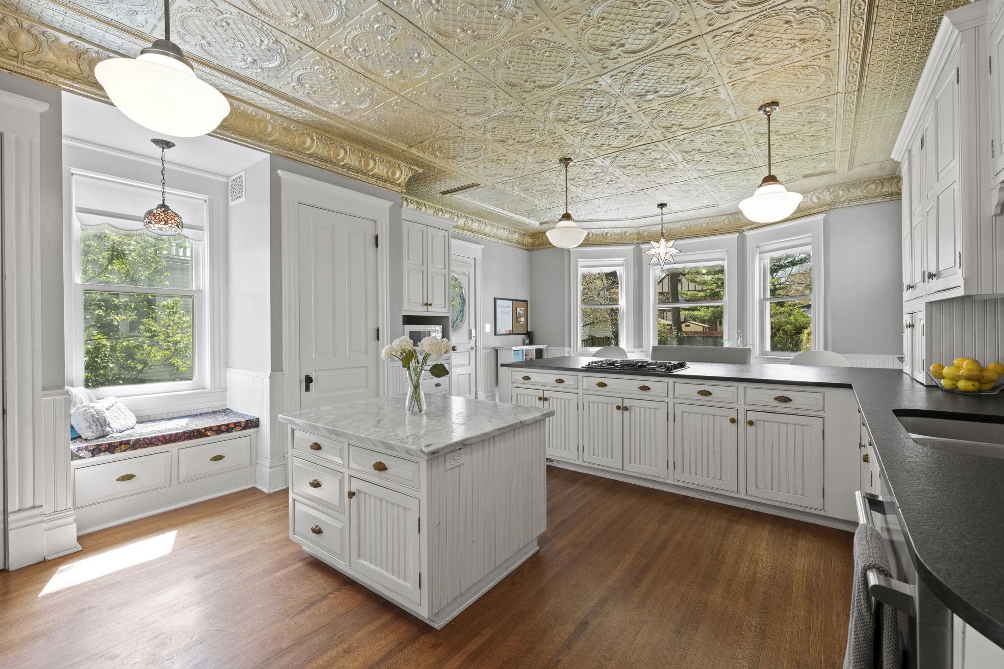 2016 Harlem Boulevard Rockford, IL 61103 - Photo 14 of 43