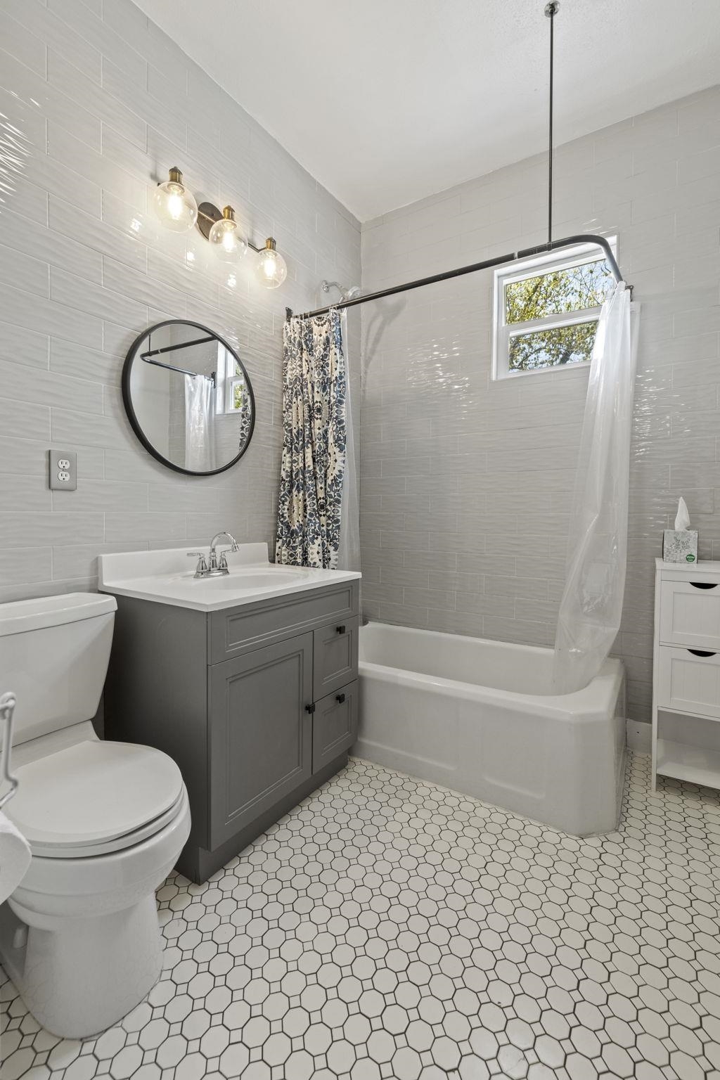 2016 Harlem Boulevard Rockford, IL 61103 - Photo 23 of 43