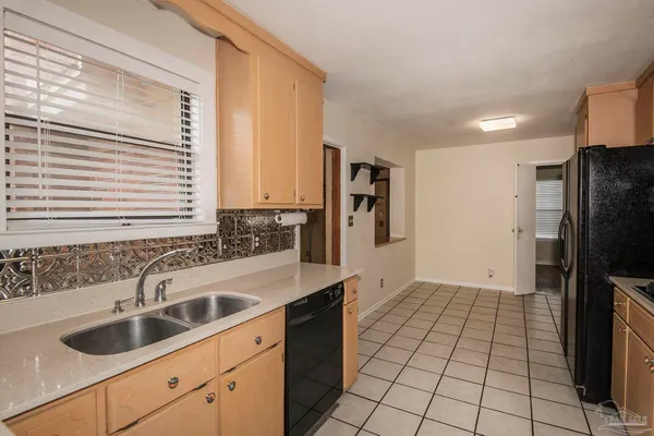 $2,000 | 6314 White Oak Drive, Pensacola, FL 32503