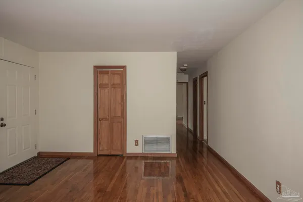 $2,000 | 6314 White Oak Drive, Pensacola, FL 32503