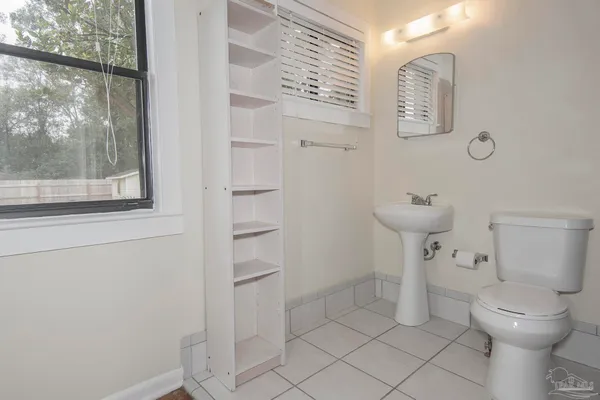 $2,000 | 6314 White Oak Drive, Pensacola, FL 32503