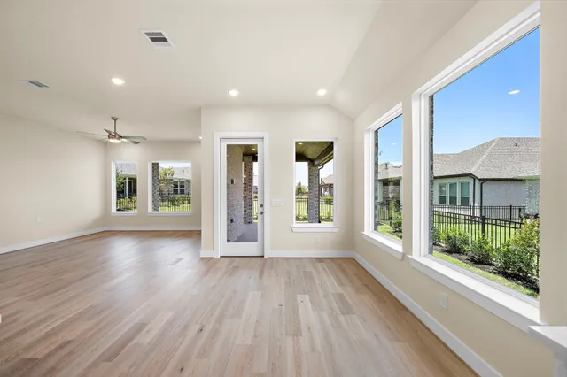 $505,486 | 14915 Lake Par Circle, Willis, TX 77318