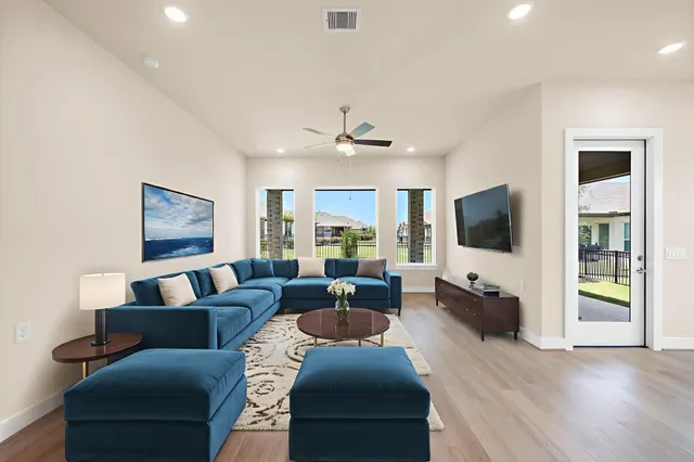 $505,486 | 14915 Lake Par Circle, Willis, TX 77318