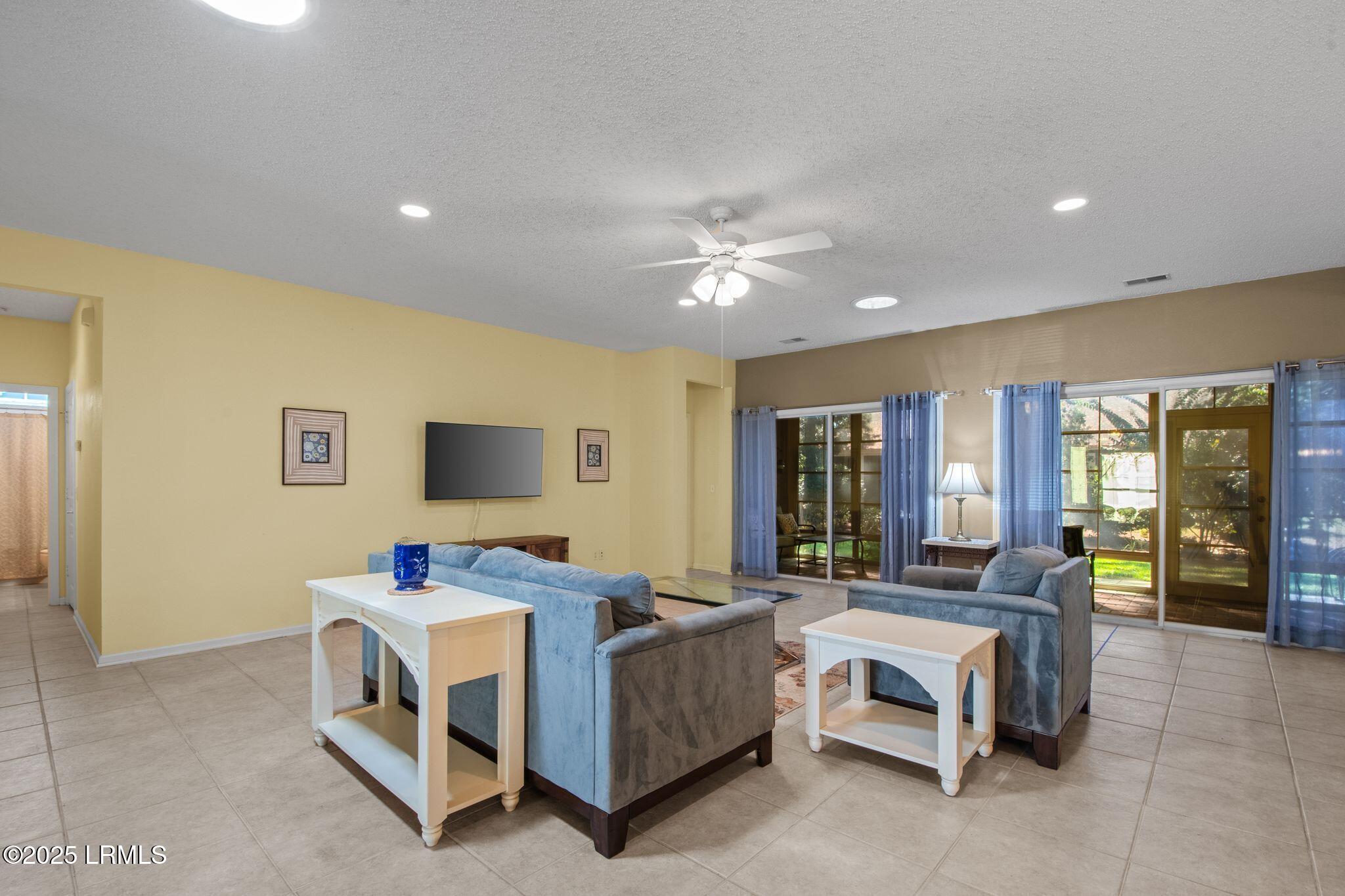 186 Hampton Circle Bluffton, SC 29909 - Photo 8 of 36 8