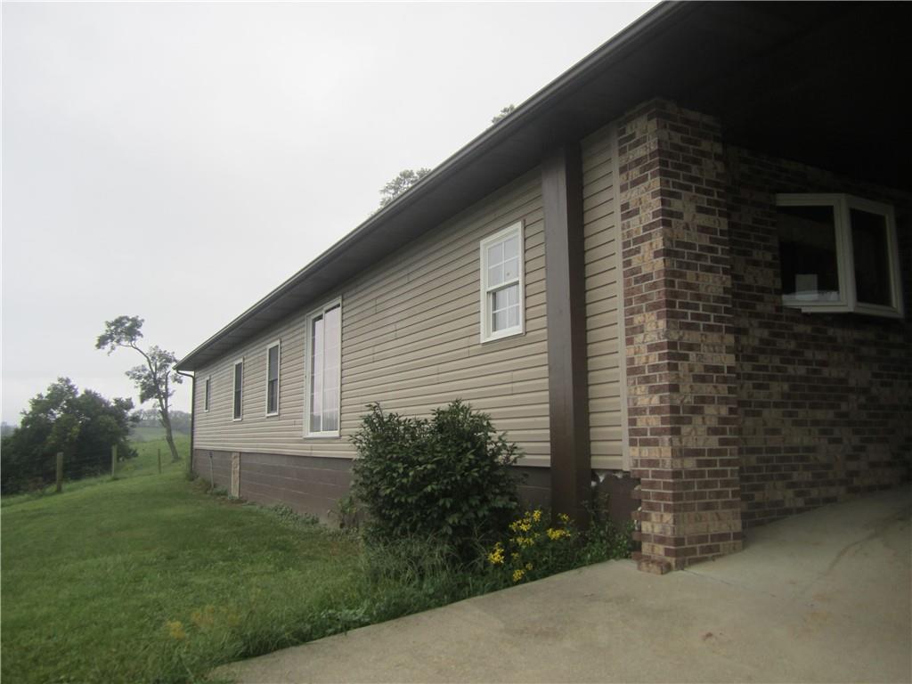 586 White Barn Road Waynesburg, PA 15370 - Photo 1 of 19 Gallery Image 1