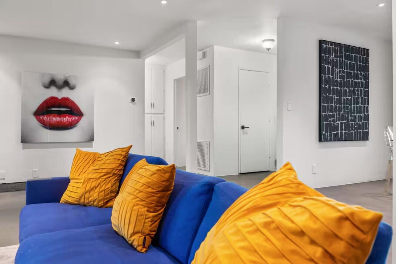 6451 Red Bluff Avenue Yucca Valley, CA 92284 - Photo 16 of 71 a bedroom with a bed and a couch