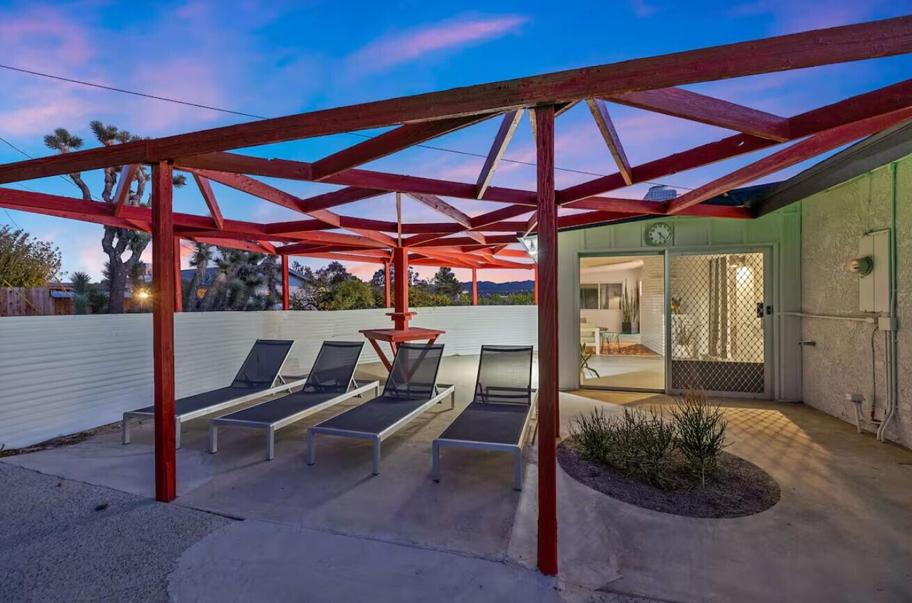 6451 Red Bluff Avenue Yucca Valley, CA 92284 - Photo 57 of 71 a view of outdoor space with seating