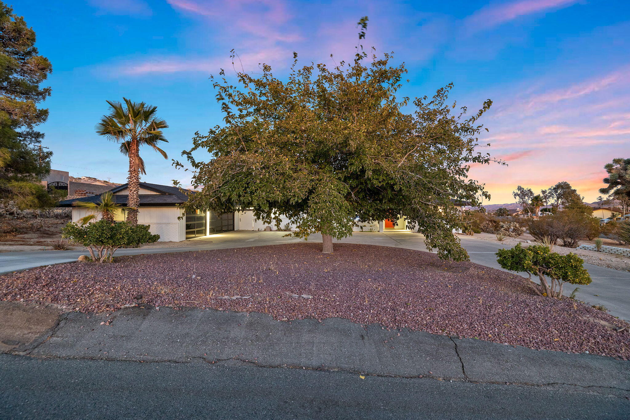 6451 Red Bluff Avenue Yucca Valley, CA 92284 - Photo 6 of 71 70-web-or-mls-8M4A7867