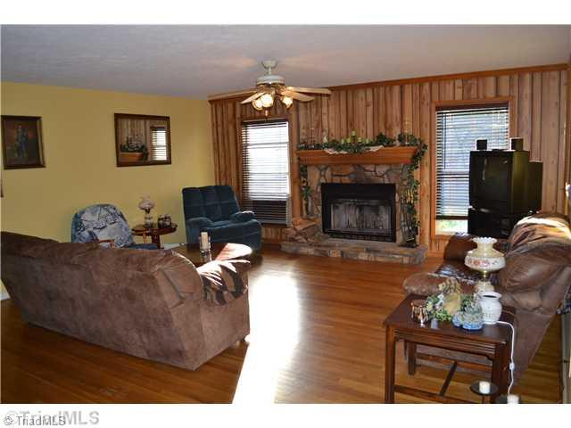 7535 Strawberry Road Summerfield, NC 27358 - Photo 2 of 13 Den/Family/Great Room.