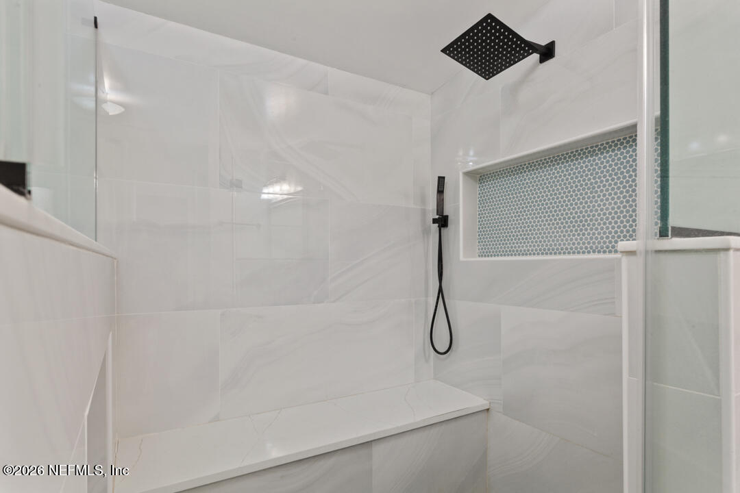 5316 Carter Spencer Road Middleburg, FL 32068 - Photo 12 of 19 a bathroom with a shower