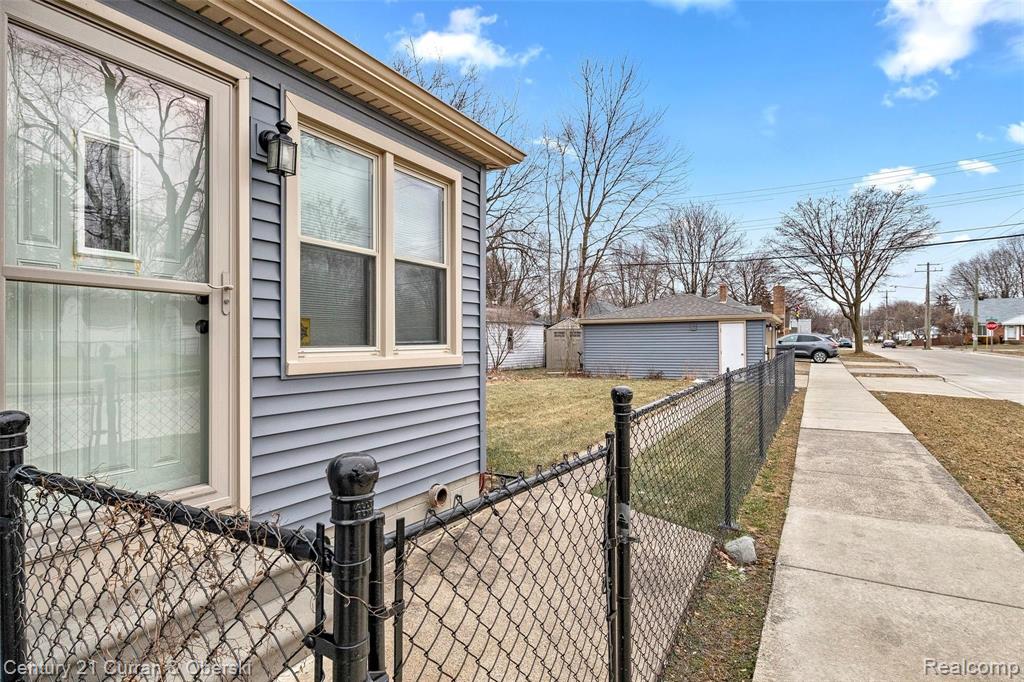 24531 Union Street Dearborn, MI 48124 - Photo 28 of 29