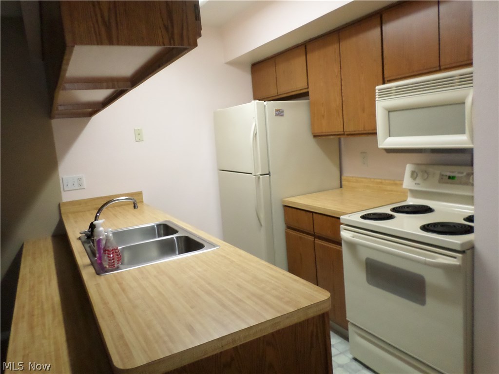 110 Greenwich Road, Unit 35 Seville, OH 44273 - Photo 7 of 10