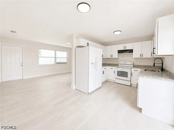 $1,245 | 5422 Ninth Avenue, Fort Myers, FL 33907
