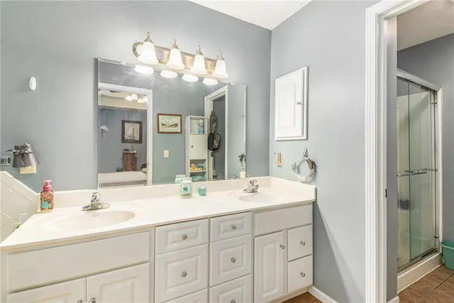 $325,000 | 2605 Shadow Court, St. Joseph, MO 64503