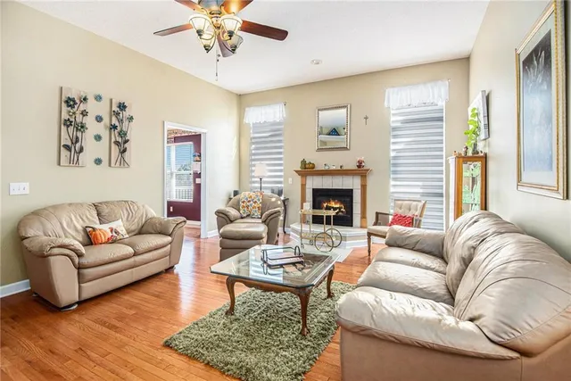 $325,000 | 2605 Shadow Court, St. Joseph, MO 64503