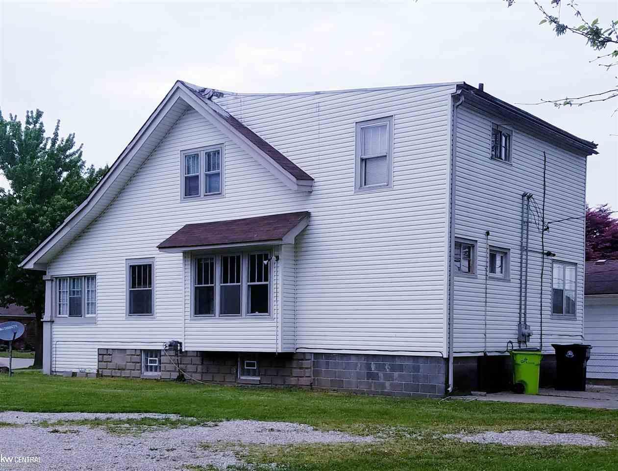 18620 Common Road Roseville, MI 48066 - Photo 5 of 71 50047823-4.JPG