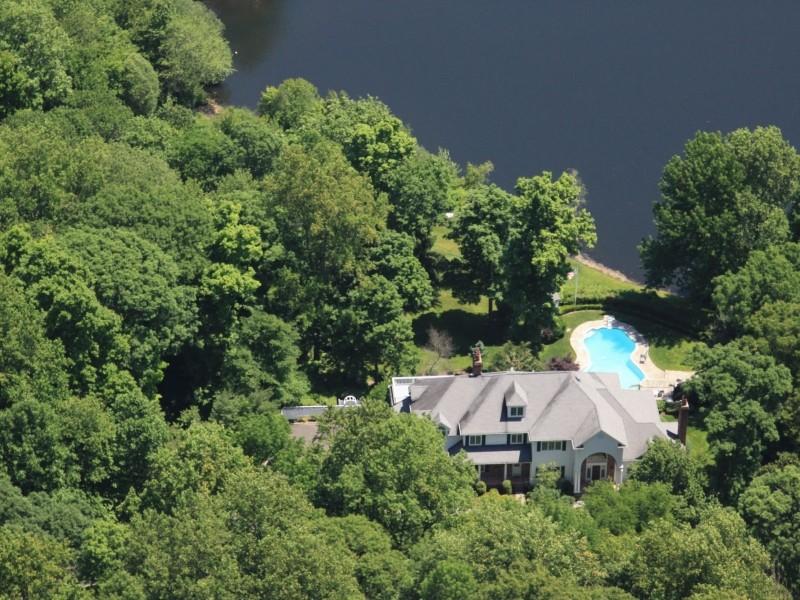 284 Hawks Hill Road New Canaan, CT 06840 - Photo 23 of 23 an aerial view of a house with a yard and garden