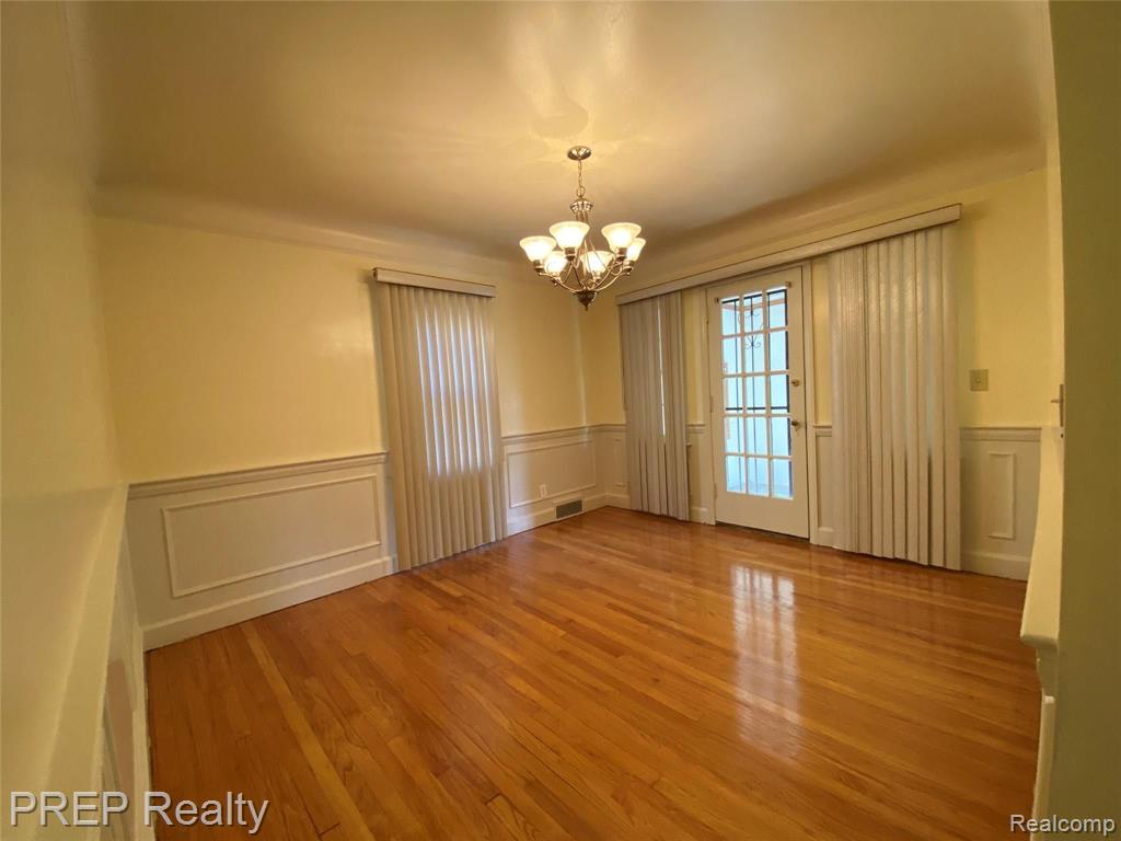 14168 Stahelin Road Detroit, MI 48223 - Photo 5 of 22