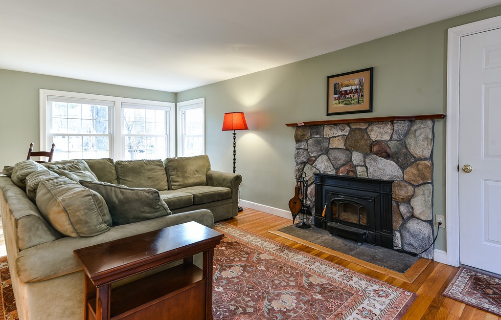 95 Shaw Farm Road Holliston, MA 01746 - Photo 6 of 30 Gallery Image 6