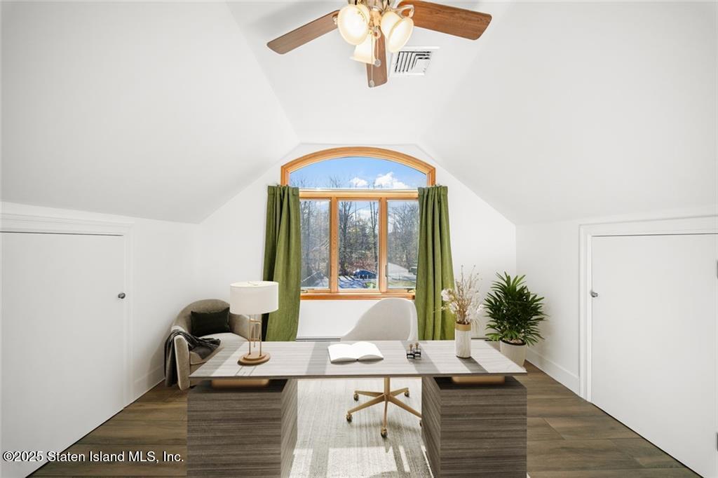 393 St Andrews Road Staten Island, NY 10306 - Photo 11 of 41 GetMedia (9)