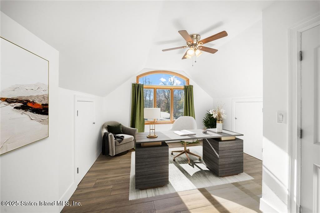 393 St Andrews Road Staten Island, NY 10306 - Photo 12 of 41 GetMedia (10)