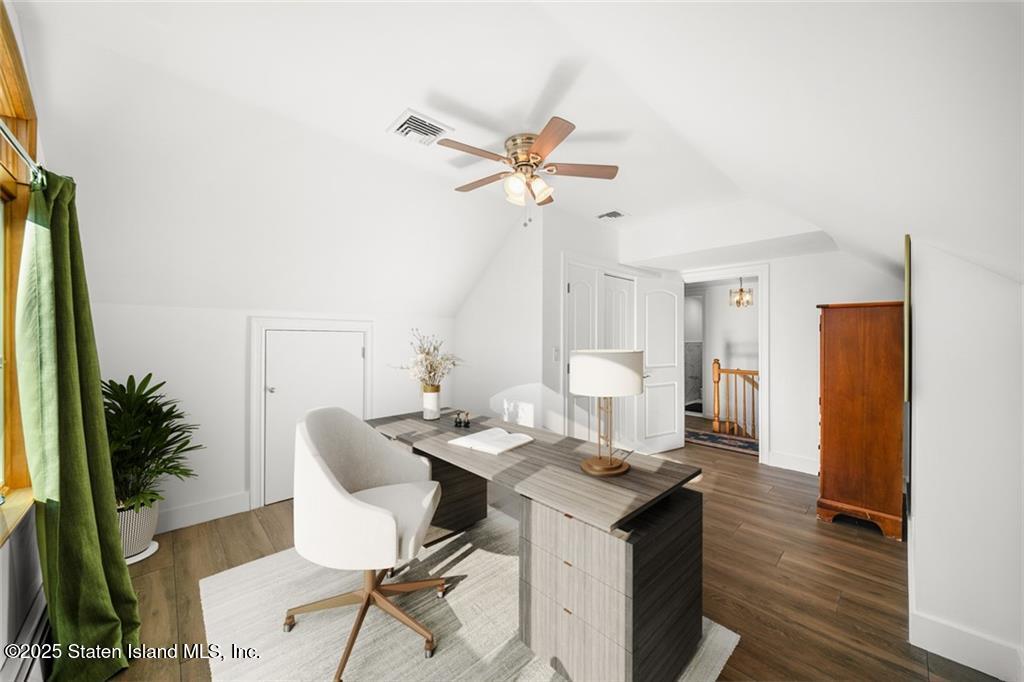 393 St Andrews Road Staten Island, NY 10306 - Photo 13 of 41 GetMedia (11)