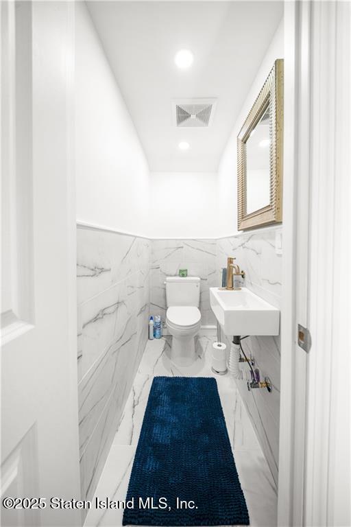 393 St Andrews Road Staten Island, NY 10306 - Photo 38 of 41 GetMedia (36)