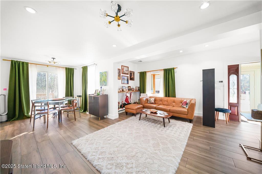 393 St Andrews Road Staten Island, NY 10306 - Photo 10 of 41 GetMedia (8)