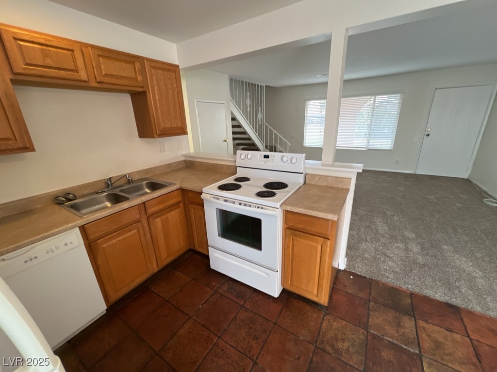 2206 East Desert Inn Road Las Vegas, NV 89169 - Photo 13 of 32