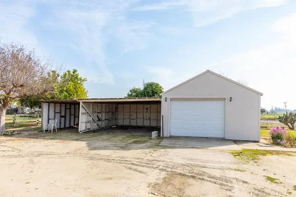 $524,000 | 12283 East Dinuba Avenue, Selma, CA 93662