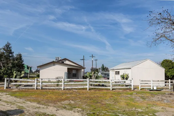 $524,000 | 12283 East Dinuba Avenue, Selma, CA 93662