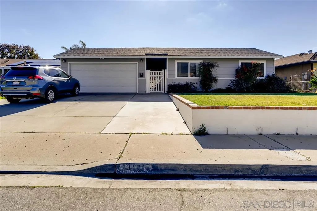 13131 Chrissy Way Lakeside, CA 92040 - Photo 2 of 25