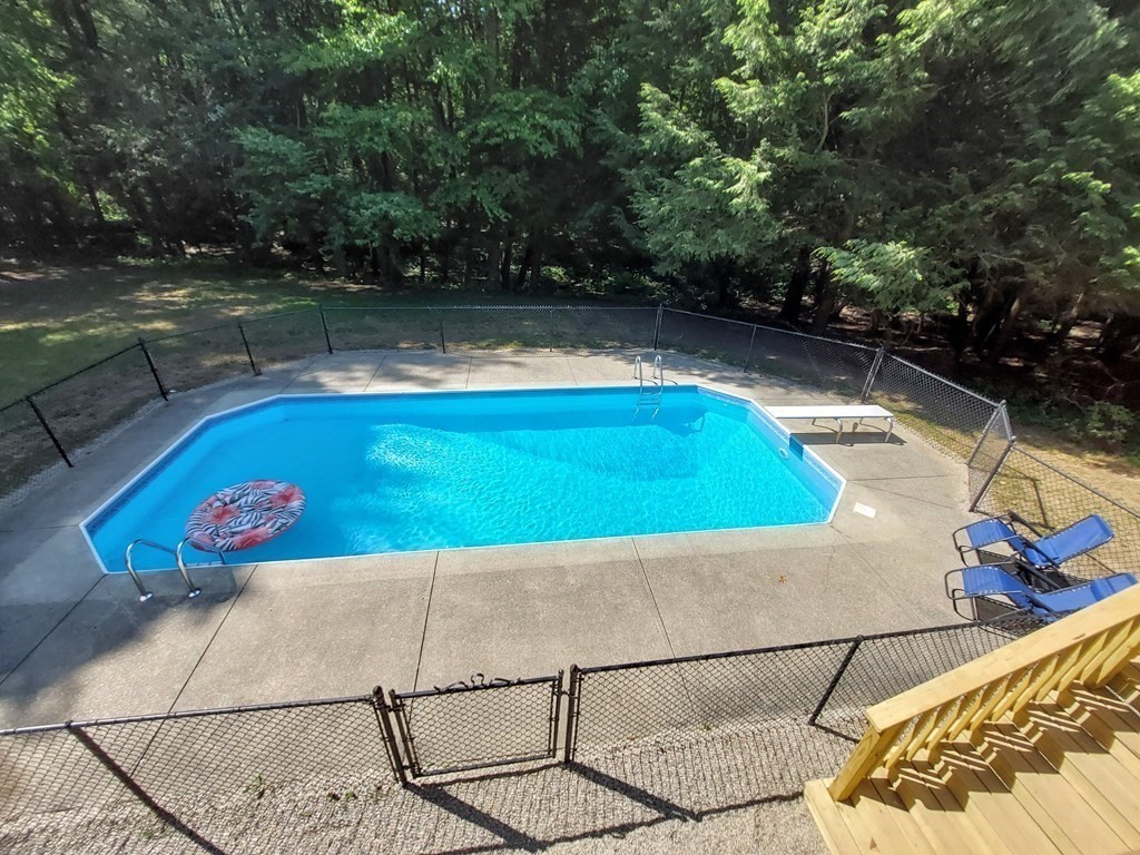 161 Loomis Ridge Westfield, MA 01085 - Photo 5 of 41 Gallery Image 5