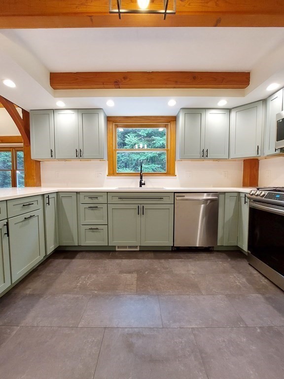 161 Loomis Ridge Westfield, MA 01085 - Photo 6 of 41 Gallery Image 6