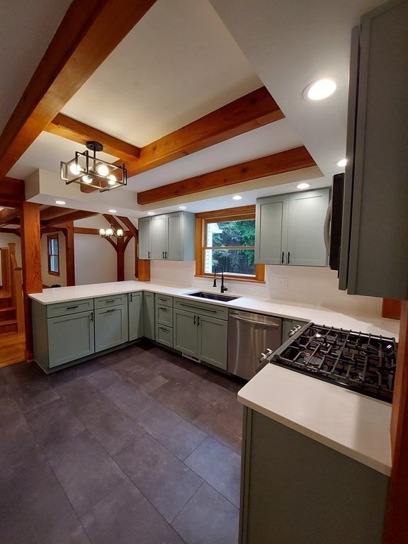 161 Loomis Ridge Westfield, MA 01085 - Photo 7 of 41 Gallery Image 7