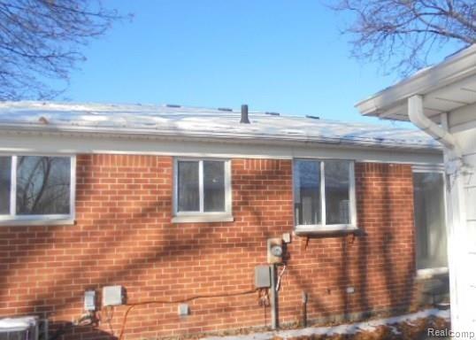 2476 Milverton Road Troy, MI 48083 - Photo 2 of 11 2.jpg