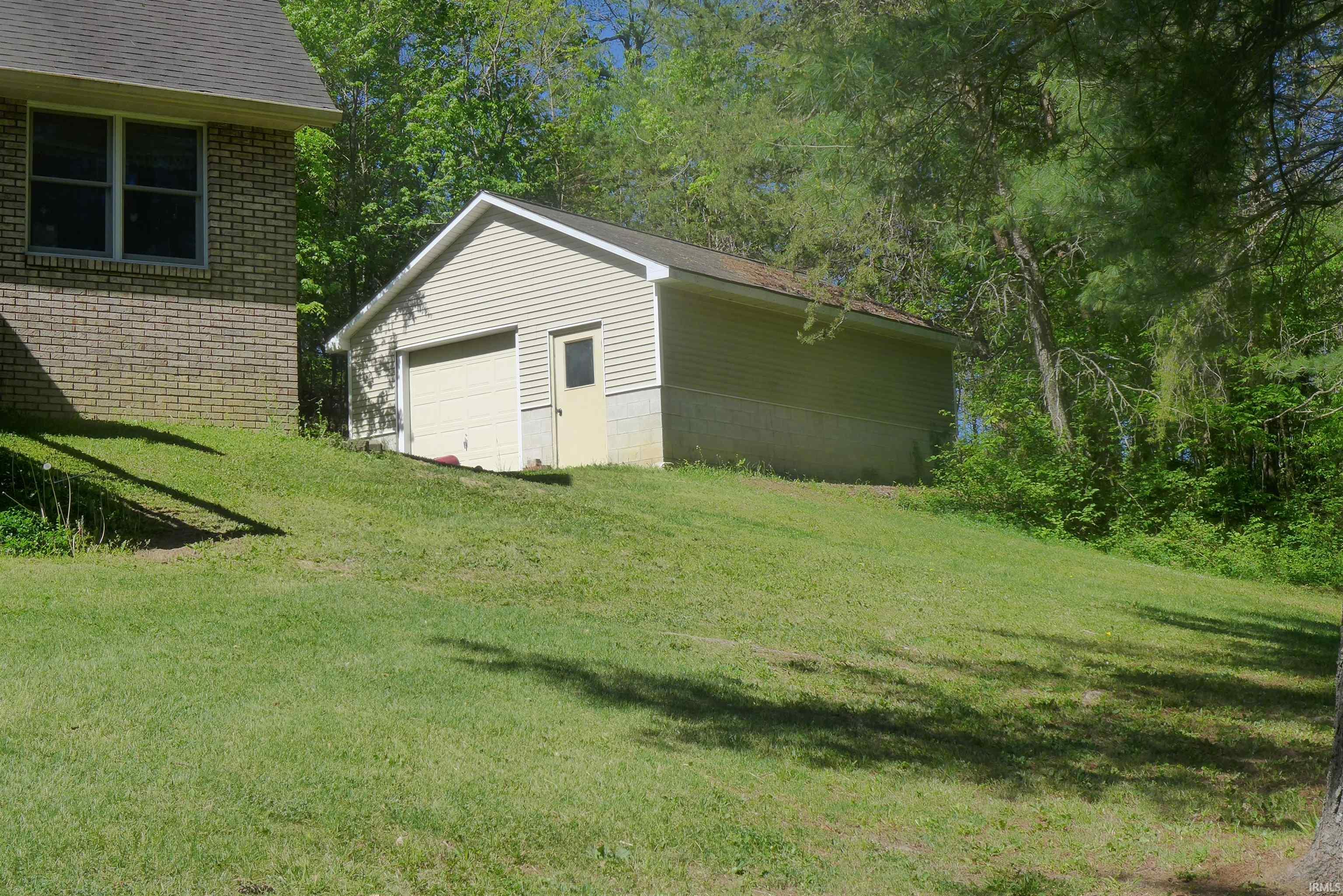 875 South Rustic Lane Jasper, IN 47546 - Photo 21 of 31
