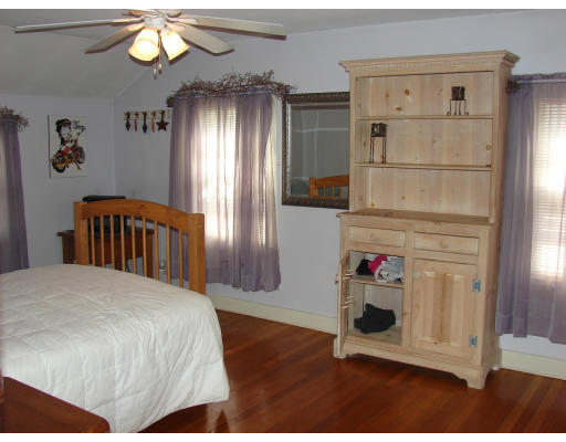 74 Connecticut Avenue Springfield, MA 01104 - Photo 17 of 29 Gallery Image 17