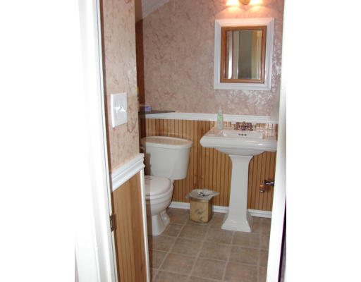 74 Connecticut Avenue Springfield, MA 01104 - Photo 24 of 29 Gallery Image 24