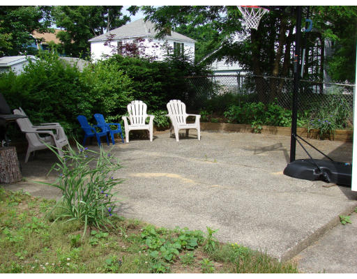 74 Connecticut Avenue Springfield, MA 01104 - Photo 7 of 29 Gallery Image 7